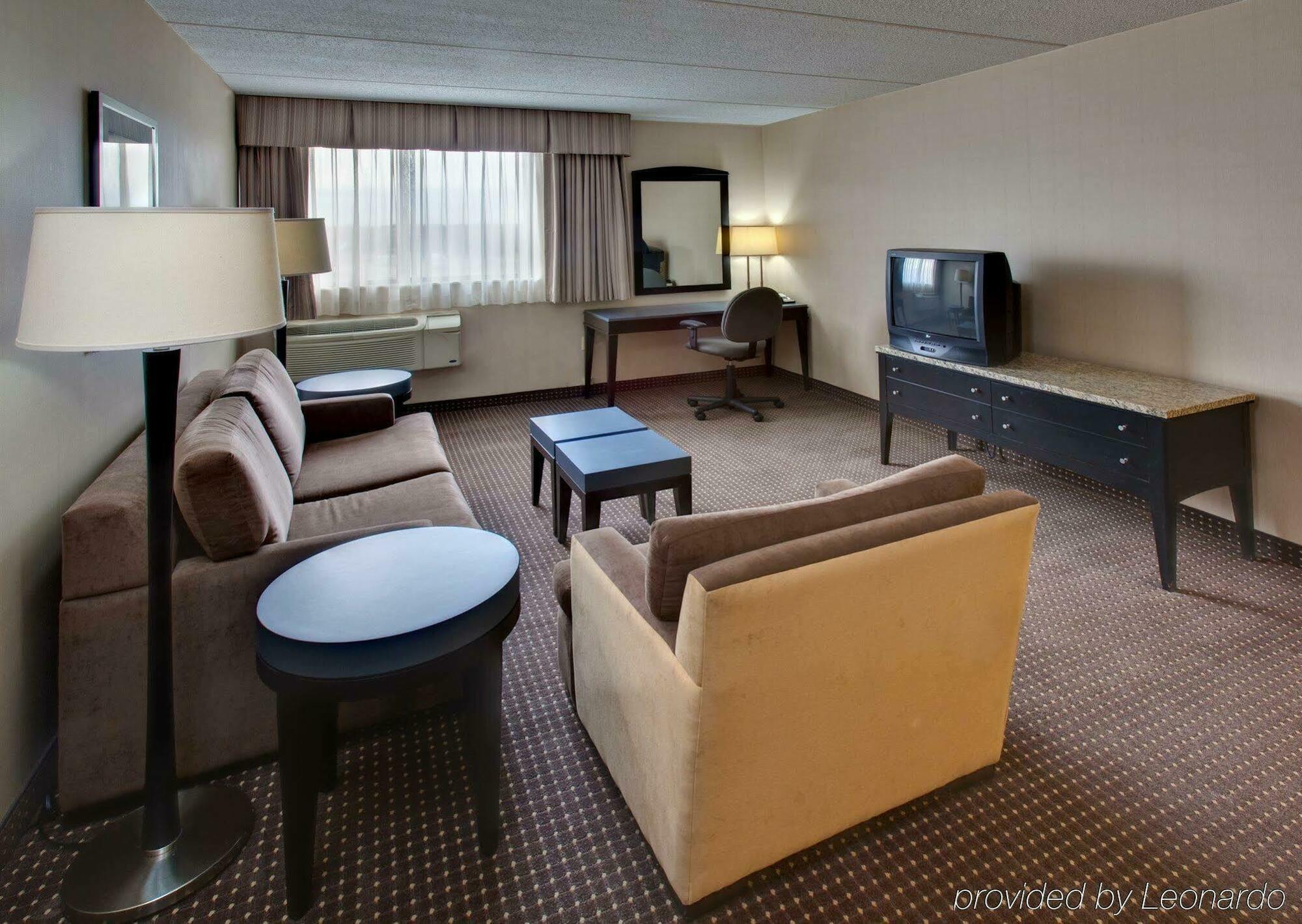 Holiday Inn Express Chicago-Palatine/North Arlington Heights Eksteriør billede